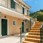 شقة Anemona A *
